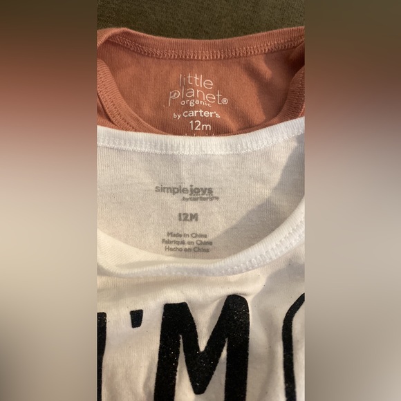 One year old onesies, size 12 months - Picture 2 of 2